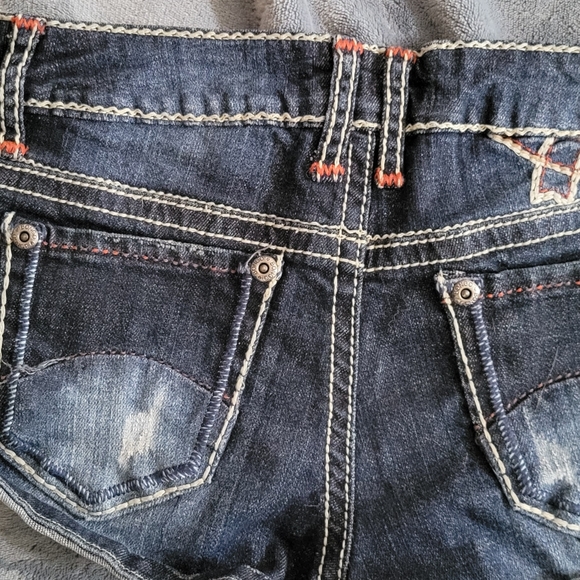 Bongo Shorts - Picture 2 of 3